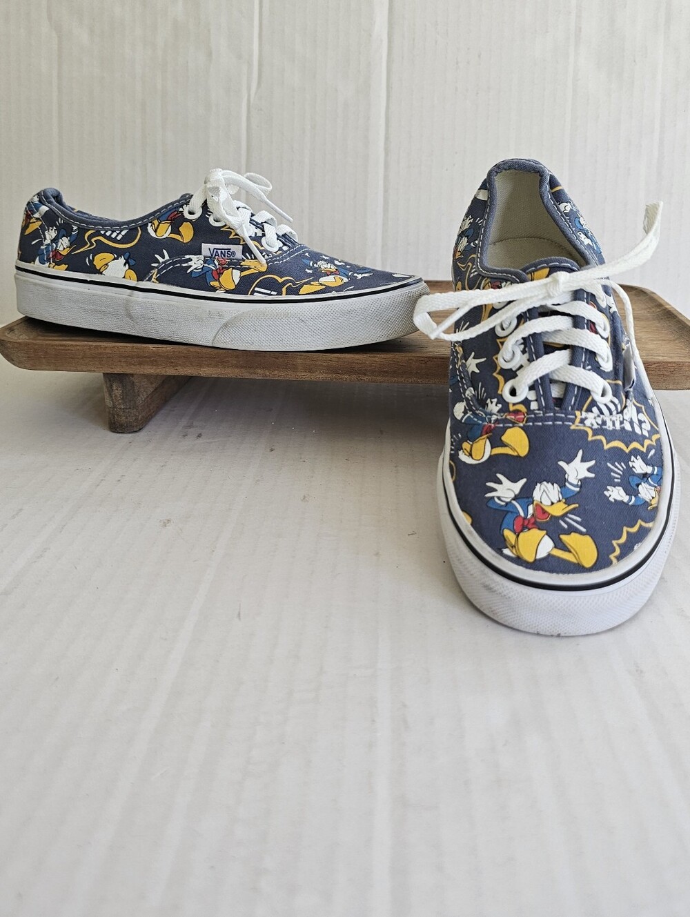 Vans X disney Donald Duck Sneakers Size 4.5 Men 6 Women Low Top Limited Edition